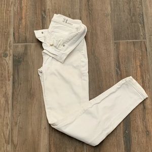J Crew white toothpick Jean size 24 ankle